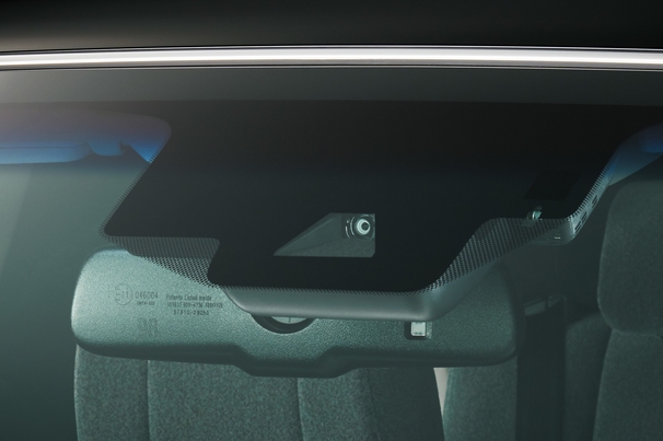 Toyota Safety Sence（TSS）TSSロゴ/単眼カメラ/ミリ波レーダー