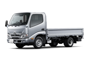 写真はシングルキャブ・2WD・ジャストロー・木製デッキ・1.5トン積・3.0Lディーゼル車